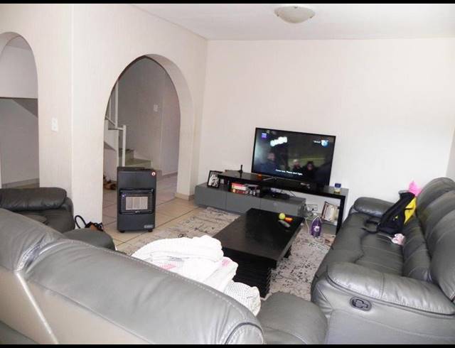 3 BEDROOM PROPERTY TO RENT IN DORINGKLOOF